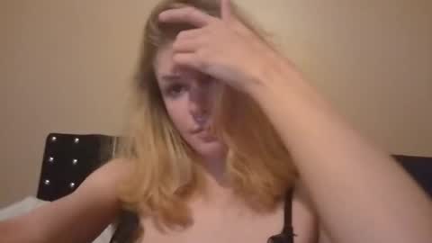 Snapshot of suicunebitch chatting on 22, 11, 2025 Ophelia online show from 22, 11, 2025