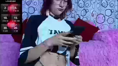 Snapshot of sukifuyu__ chatting on 23, 9, 2025 online show from 23, 9, 2025