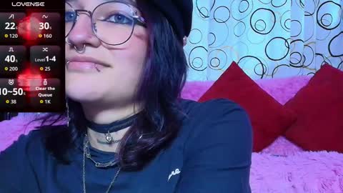 Snapshot of sukifuyu__ chatting on 19, 12, 2025 online show from 19, 12, 2025