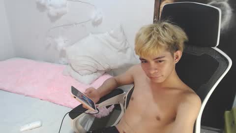 sultry_charls online show from 19, 10, 2025