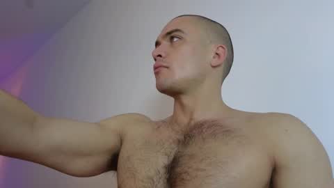 sultryandrewww online show from 9, 11, 2025