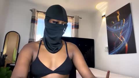 maskedtemptress online show from 26, 11, 2025