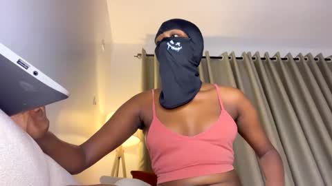 maskedtemptress online show from 29, 3, 2026