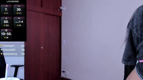 Snapshot of sumeragi_cat chatting on 18, 1, 2025 Nicolle online show from 18, 1, 2025