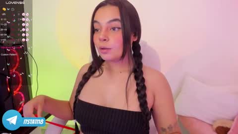 Snapshot of sumersunsett chatting on 19, 2, 2025 sumersunsett online show from 19, 2, 2025