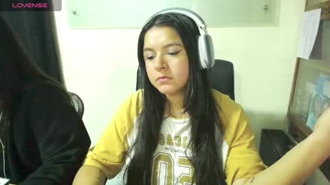 Snapshot of summer_girls01 chatting on 10, 2, 2025 summer_girls01 online show from 10, 2, 2025