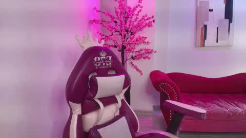 summer_miller online show from 30, 11, 2025