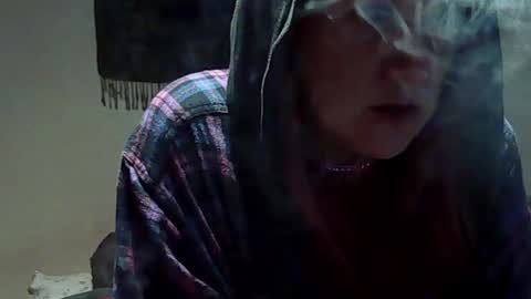 Snapshot of summerainzpuddles chatting on 31, 12, 2024 Summer Rainz online show from 31, 12, 2024