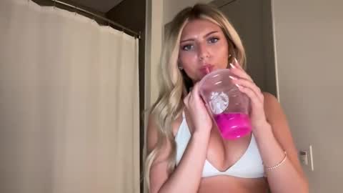 summerclarkee online show from 3, 3, 2026