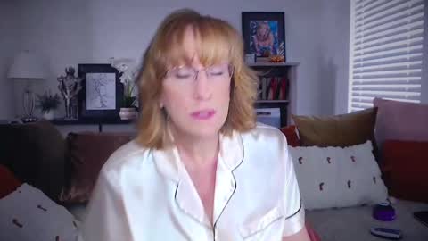 SummerKnightzzz online show from 17, 11, 2025