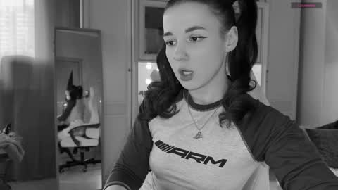 Miss Nelly online show from 13, 12, 2024