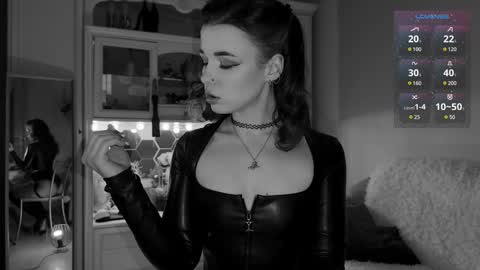 Miss Nelly online show from 16, 2, 2025