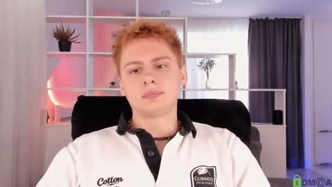 Snapshot of sunburn_boy chatting on 15, 7, 2026 Emilio online show from 15, 7, 2026