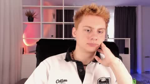 Snapshot of sunburn_boy chatting on 28, 7, 2026 Emilio online show from 28, 7, 2026