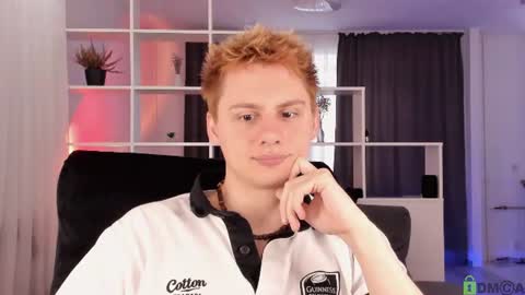 Snapshot of sunburn_boy chatting on 31, 7, 2026 Emilio online show from 31, 7, 2026