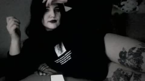sundaygoth online show from 6, 7, 2026