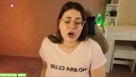 Tina. Im topless model  online show from 5, 5, 2026
