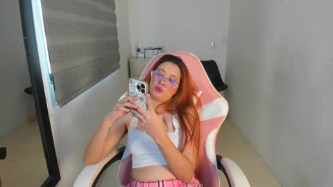 Snapshot of sunn_ray chatting on 18, 1, 2025 IG zsun ray0 online show from 18, 1, 2025