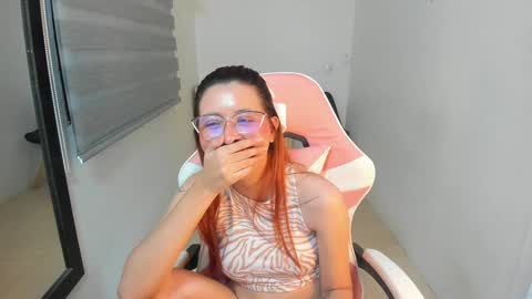 Snapshot of sunn_ray chatting on 19, 1, 2025 IG zsun ray0 online show from 19, 1, 2025