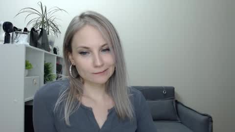 Snapshot of sunny_bunny6 chatting on 1, 1, 2025 Naomi online show from 1, 1, 2025