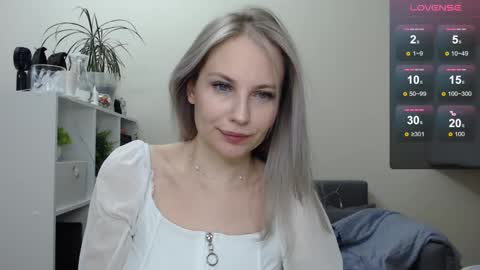 Snapshot of sunny_bunny6 chatting on 8, 1, 2025 Naomi online show from 8, 1, 2025