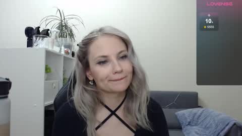 Snapshot of sunny_bunny6 chatting on 11, 1, 2025 Naomi online show from 11, 1, 2025