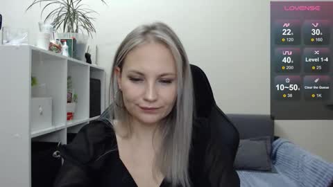 Snapshot of sunny_bunny6 chatting on 30, 1, 2025 Naomi online show from 30, 1, 2025