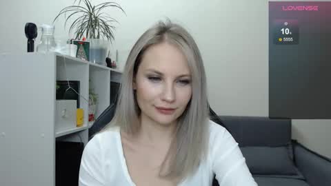 Snapshot of sunny_bunny6 chatting on 11, 2, 2025 Naomi online show from 11, 2, 2025