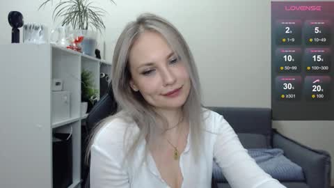 Snapshot of sunny_bunny6 chatting on 28, 2, 2025 Naomi online show from 28, 2, 2025