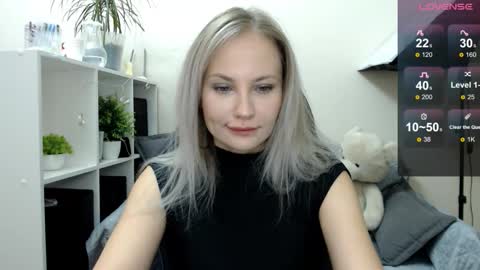 Snapshot of sunny_bunny6 chatting on 1, 10, 2025 Naomi online show from 1, 10, 2025