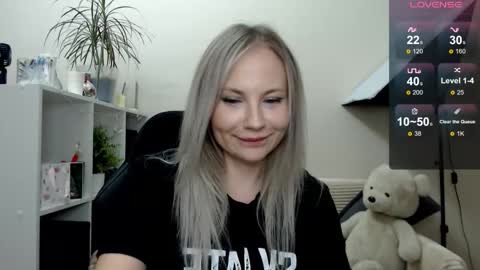 Snapshot of sunny_bunny6 chatting on 29, 11, 2025 Naomi online show from 29, 11, 2025