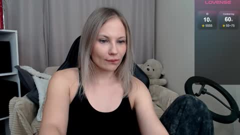 Snapshot of sunny_bunny6 chatting on 13, 1, 2026 Naomi online show from 13, 1, 2026