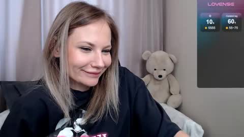 Snapshot of sunny_bunny6 chatting on 2, 3, 2026 Naomi online show from 2, 3, 2026