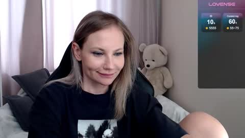 Snapshot of sunny_bunny6 chatting on 2, 3, 2026 Naomi online show from 2, 3, 2026