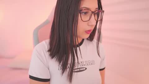 Snapshot of sunny_flower_ chatting on 12, 1, 2026 SUNNY online show from 12, 1, 2026