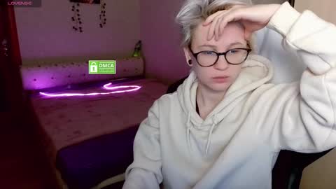 sunny mood online show from 28, 10, 2025