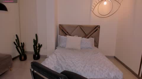 Sunny Rivers online show from 10, 9, 2025