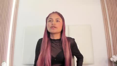 sunnywhitee online show from 12, 5, 2026