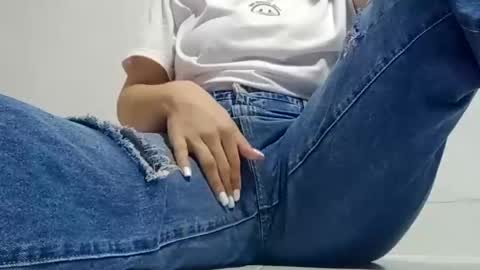 Annie online show from 2, 12, 2024