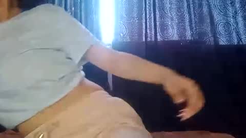 Annie online show from 7, 1, 2025