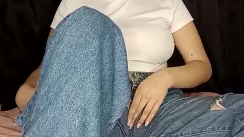 Annie online show from 9, 1, 2025