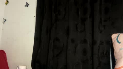 Annie online show from 4, 2, 2025