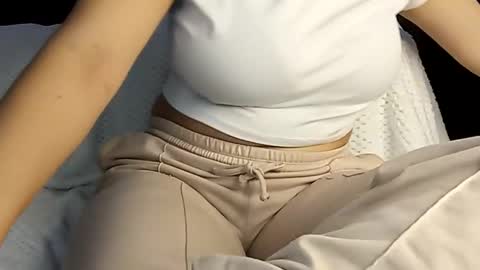 Annie online show from 9, 3, 2025