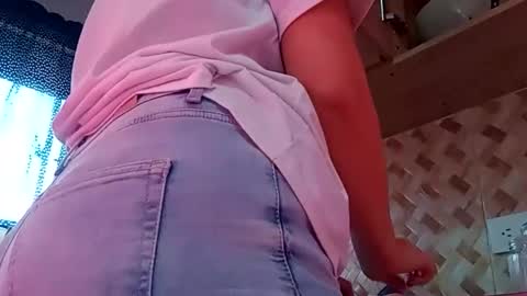 Annie online show from 3, 12, 2025