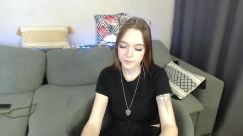 Snapshot of sunylily chatting on 13, 4, 2026 Lilith online show from 13, 4, 2026
