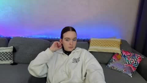 Snapshot of sunylily chatting on 16, 5, 2026 Lilith online show from 16, 5, 2026