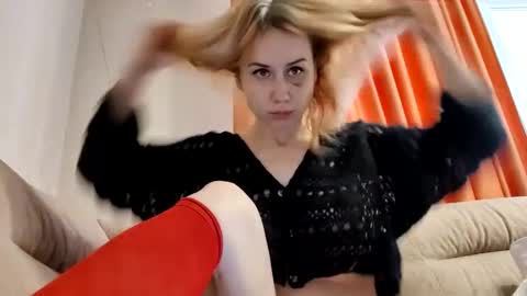 Annie online show from 1, 2, 2025