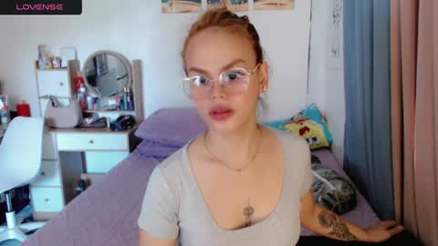 Snapshot of superhotvaleria chatting on 8, 6, 2026 Im val online show from 8, 6, 2026