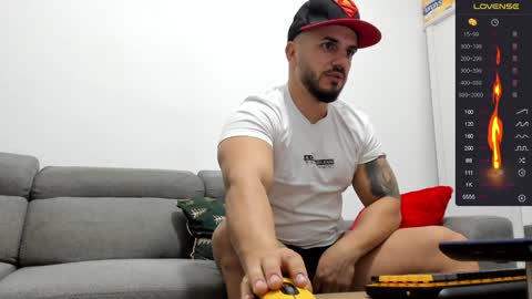 Snapshot of supermanboyxxl chatting on 28, 12, 2024 supermanboyxxl online show from 28, 12, 2024