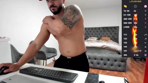 Snapshot of supermanboyxxl chatting on 24, 10, 2025 supermanboyxxl online show from 24, 10, 2025